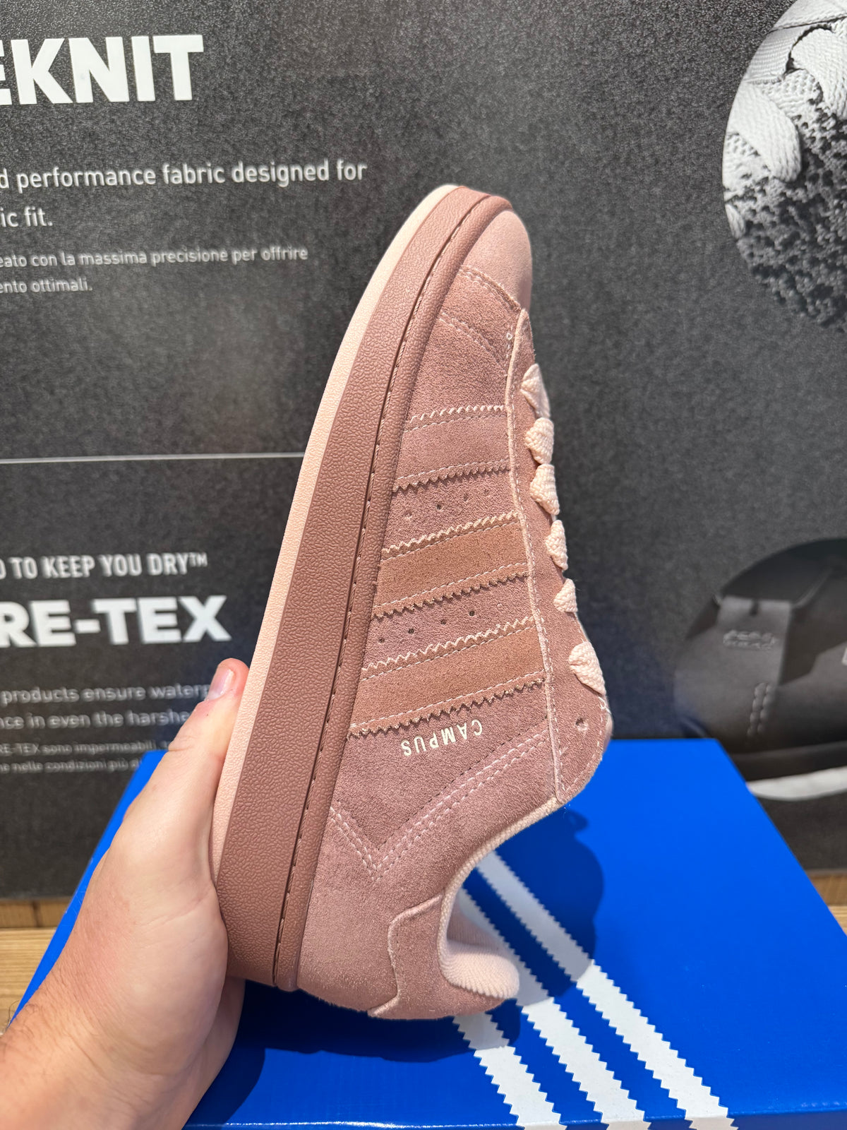 Adidas Campus 00s