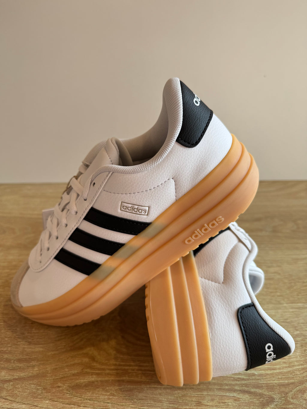Adidas VL court Bold