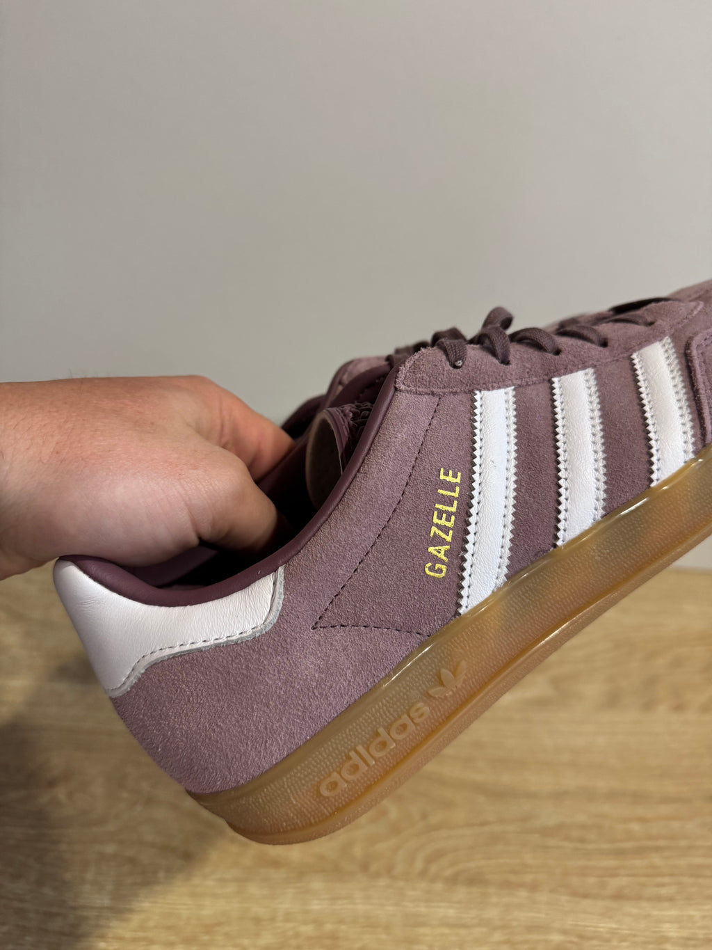 Adidas Gazelle Indoor "Shadow fig gum"