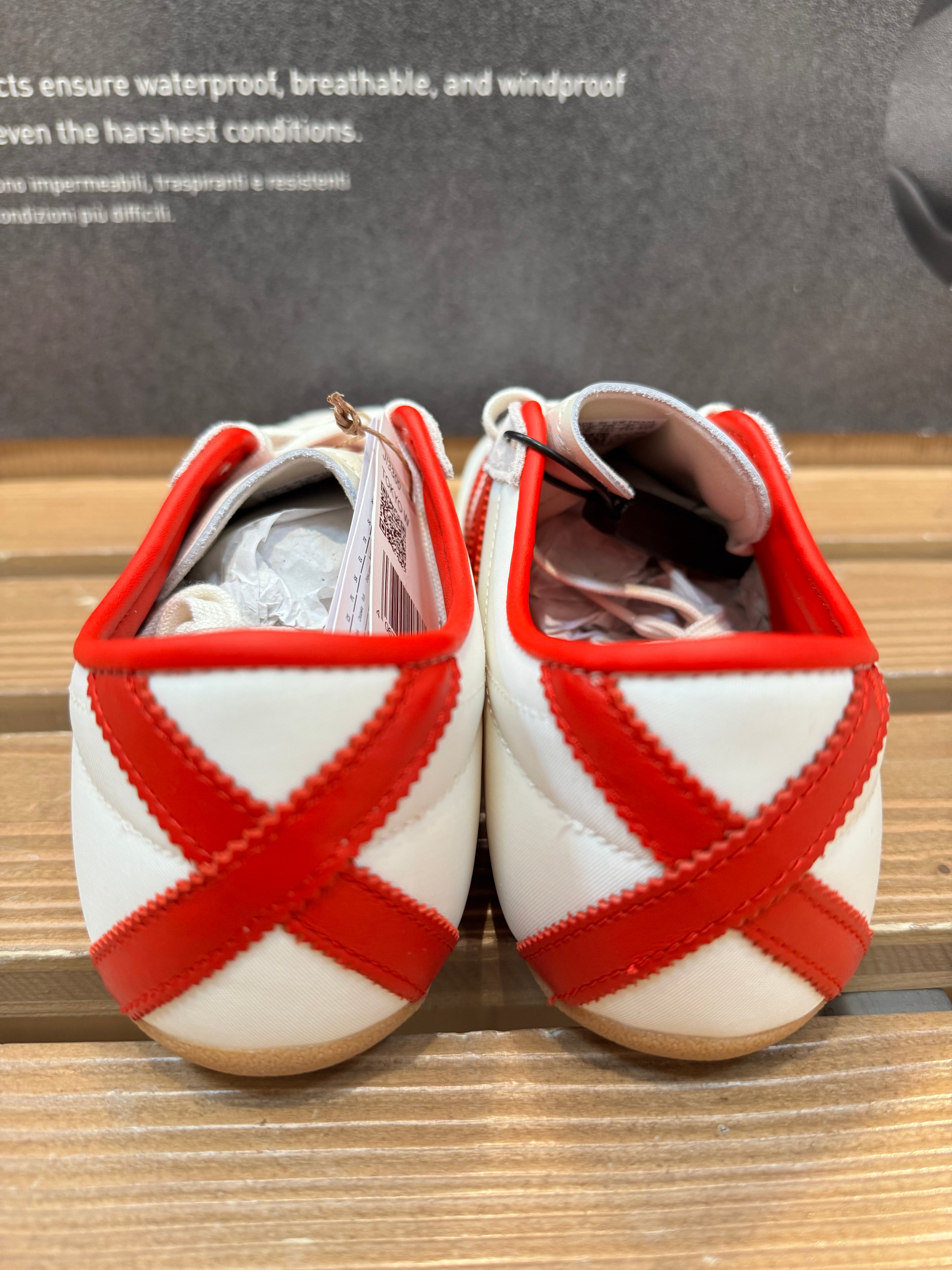Adidas Tokio "Off white scarlet"