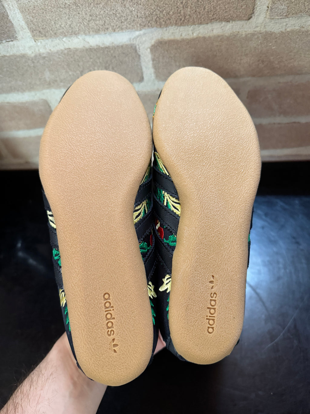 Adidas Tokio "Floral Embroidery pack-Black"