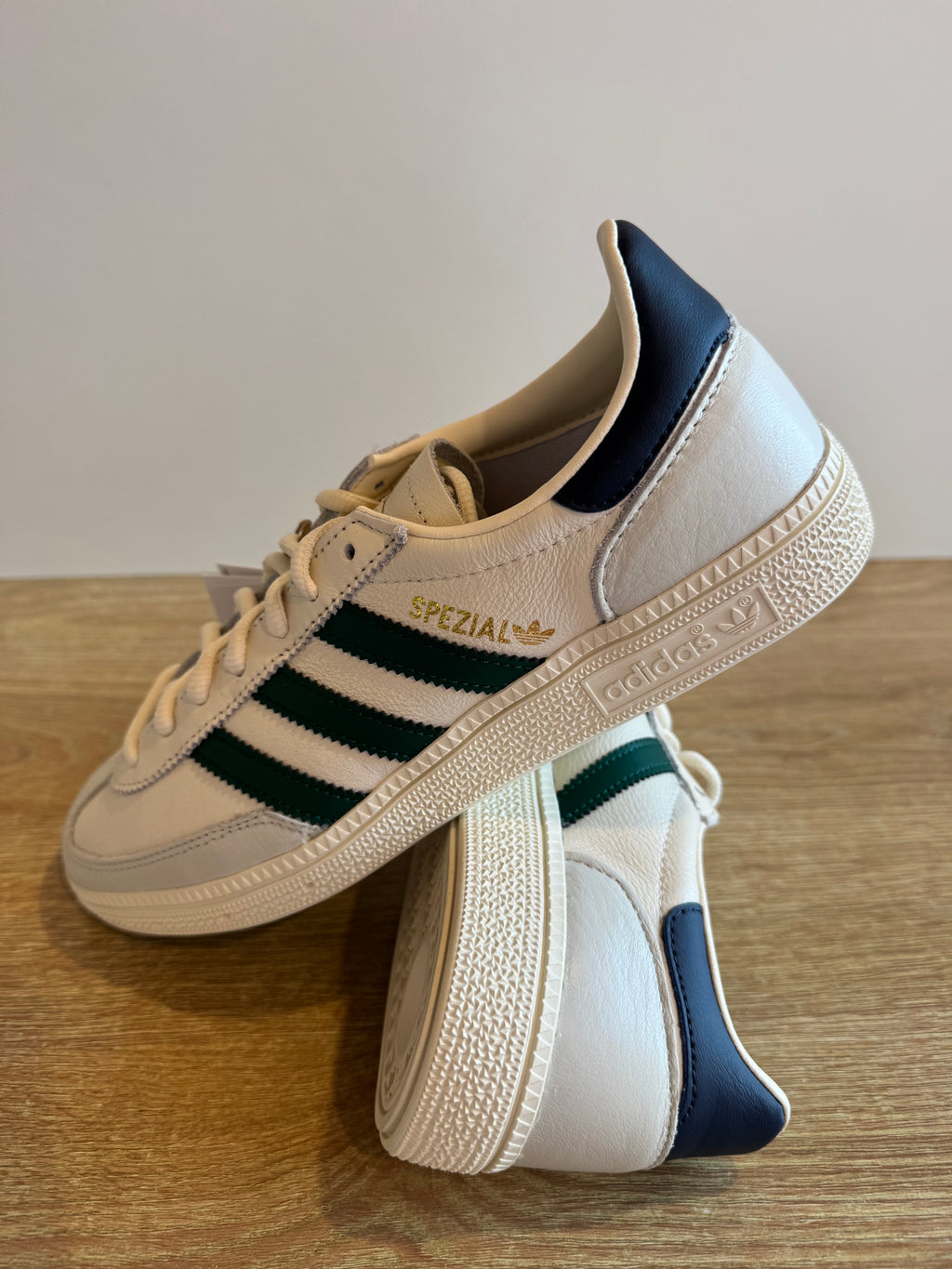 Adidas Handball Spezial "Chalk collegiate green indigo"