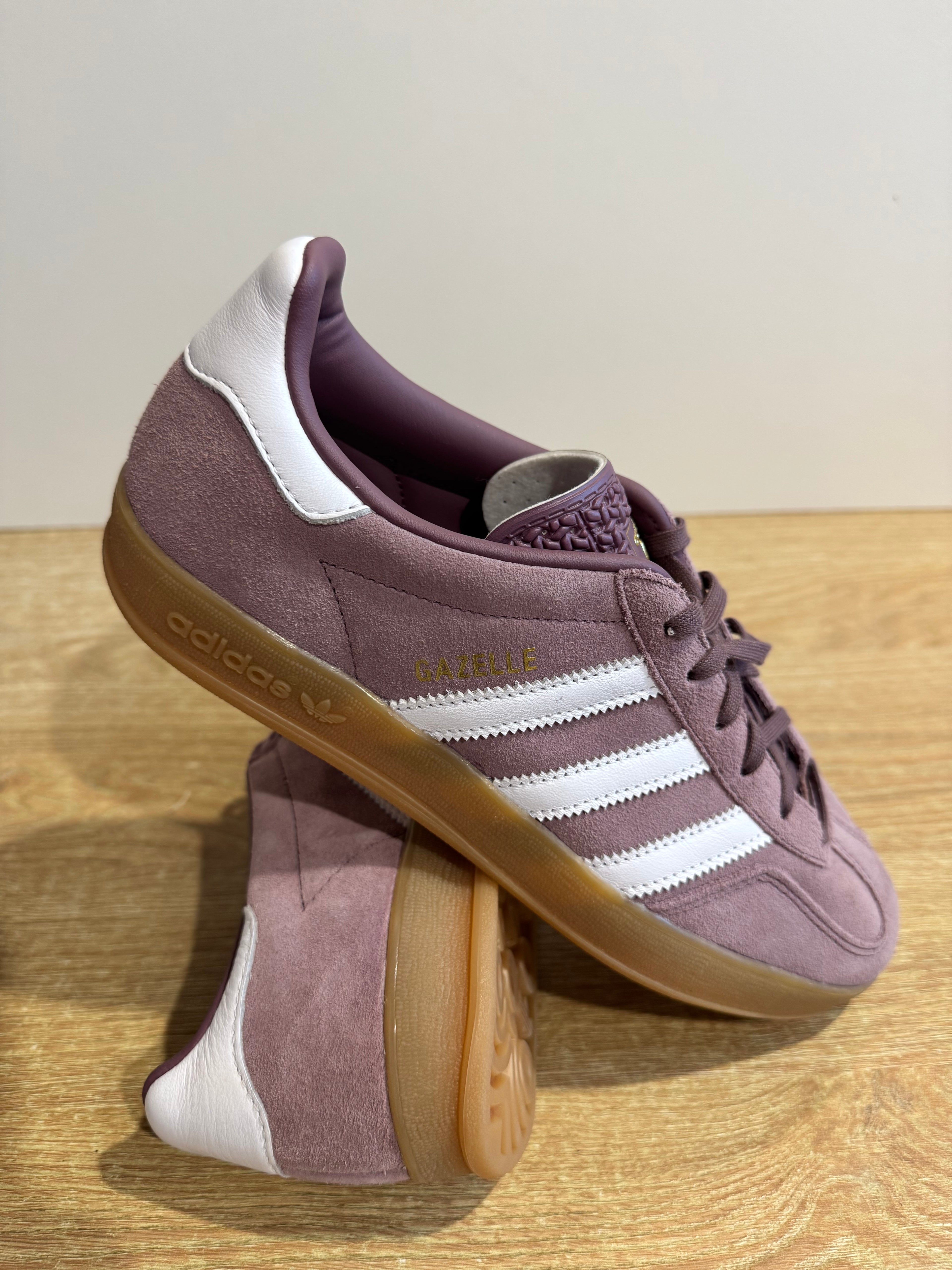 Adidas Gazelle Indoor "Shadow fig gum"