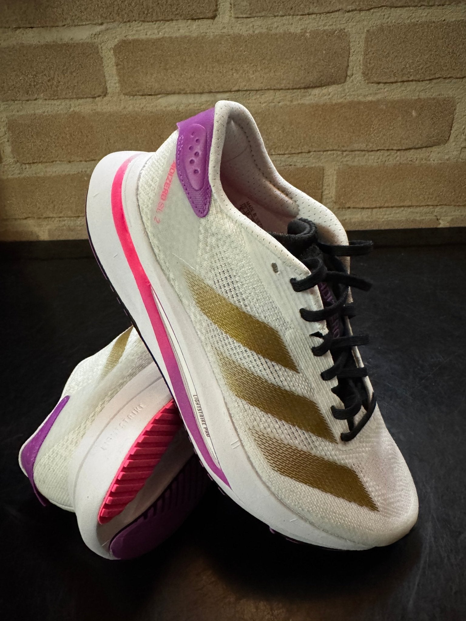 Scarpe da running leggere - Bianco/Oro - Giaguaro_Store