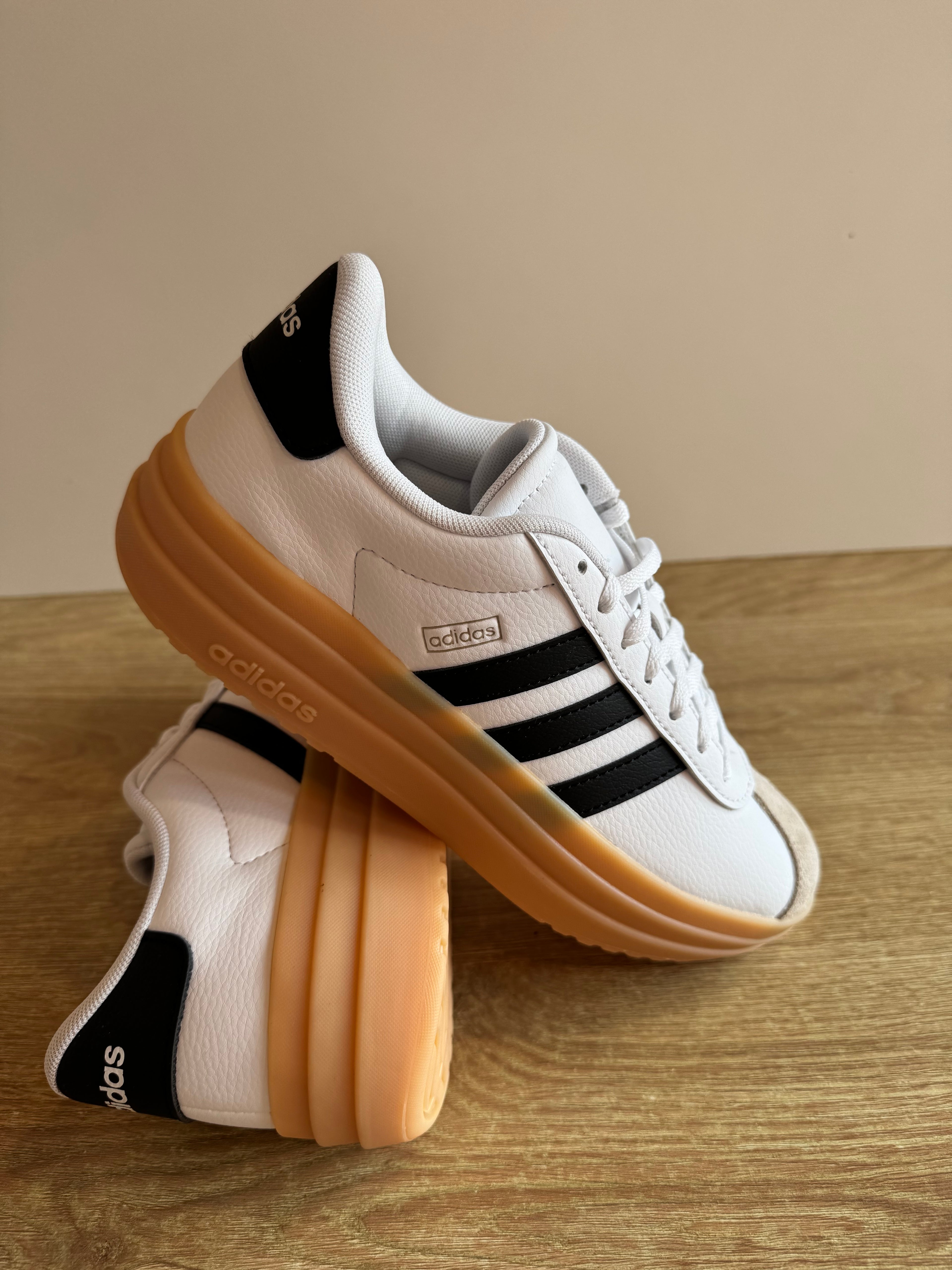 Adidas VL court Bold