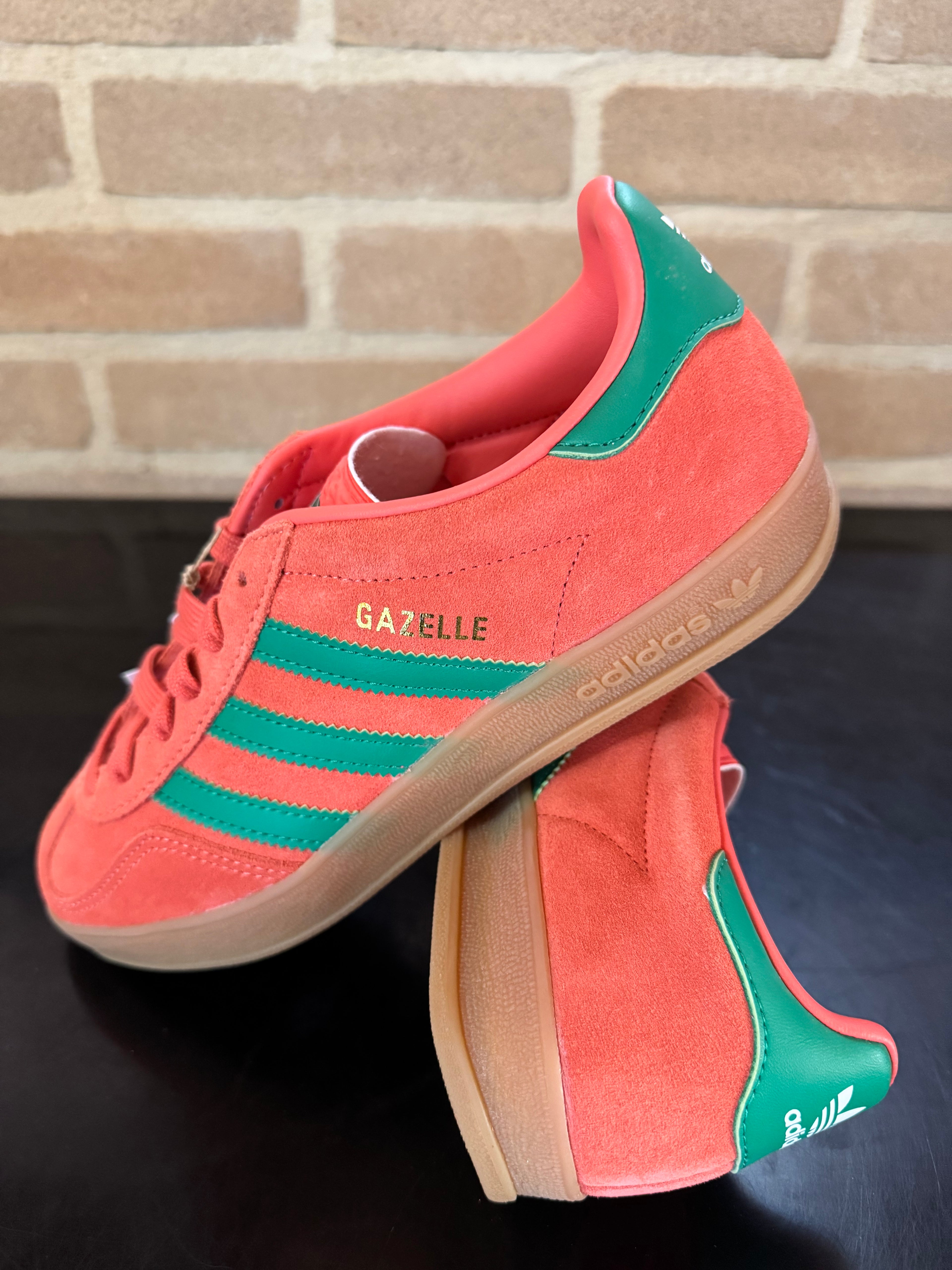 Adidas Gazelle Indoor "Preloved Scarlet Court Green"