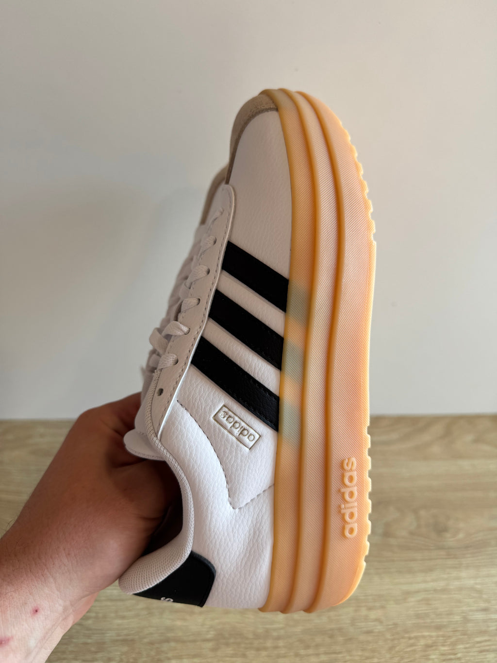 Adidas VL court Bold