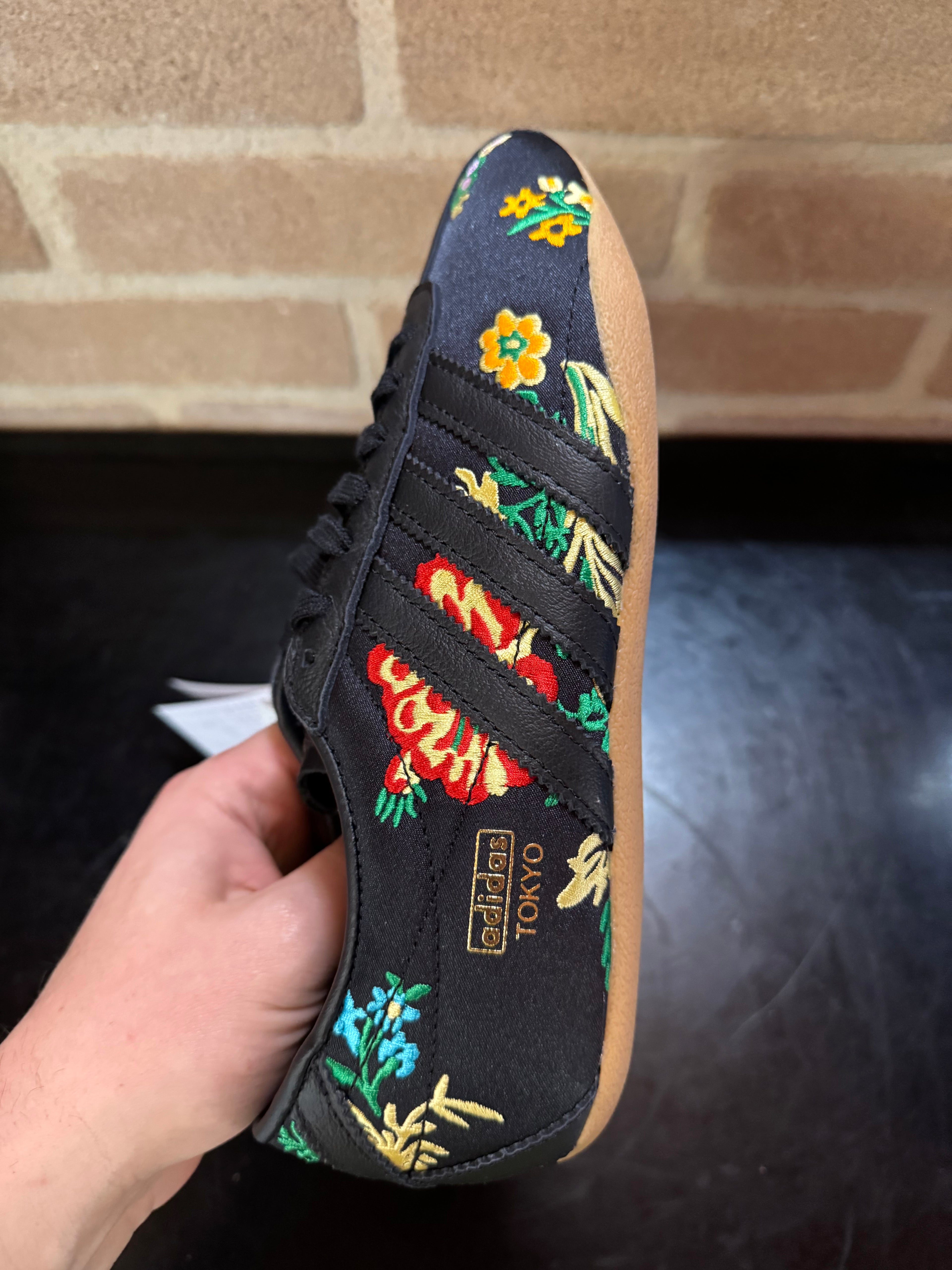 Adidas Tokio "Floral Embroidery pack-Black"