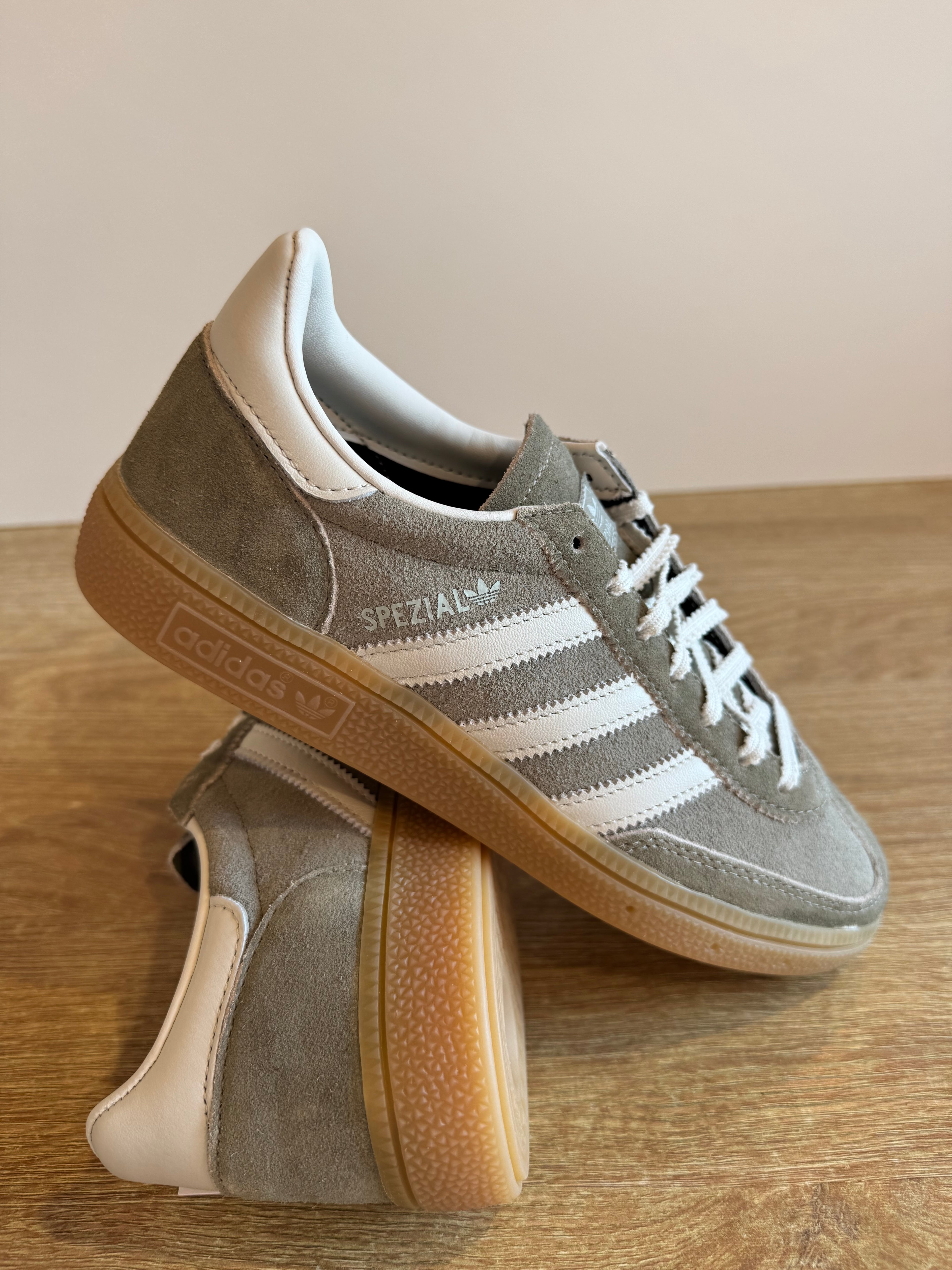 Adidas Handball Spezial "Silver Pebble Gum"