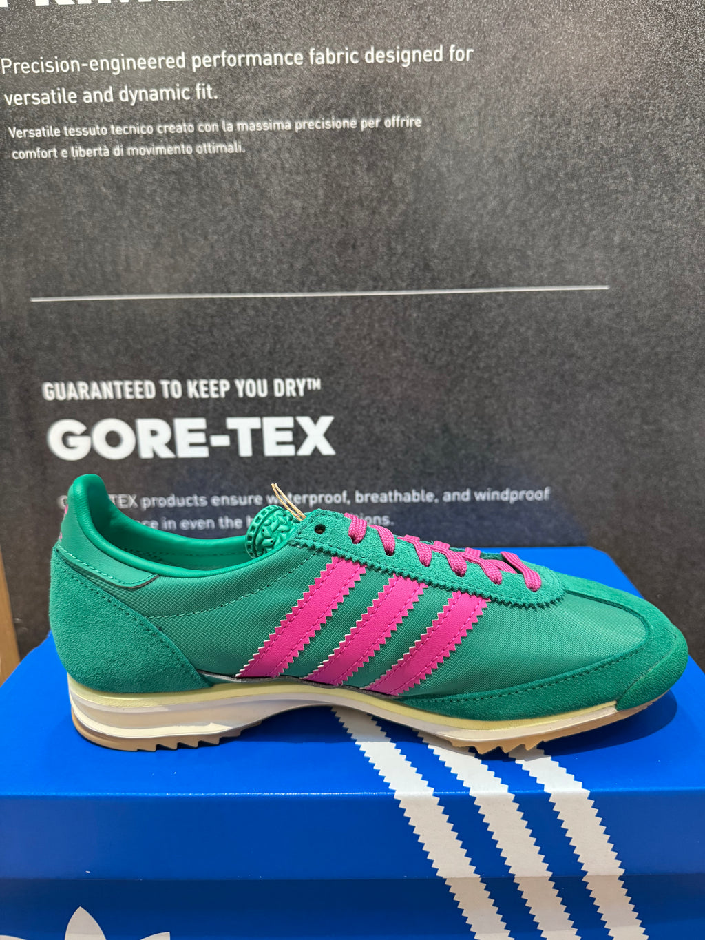 Adidas SL 72