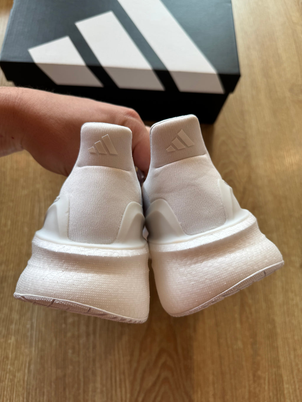 Adidas Ultraboost 5