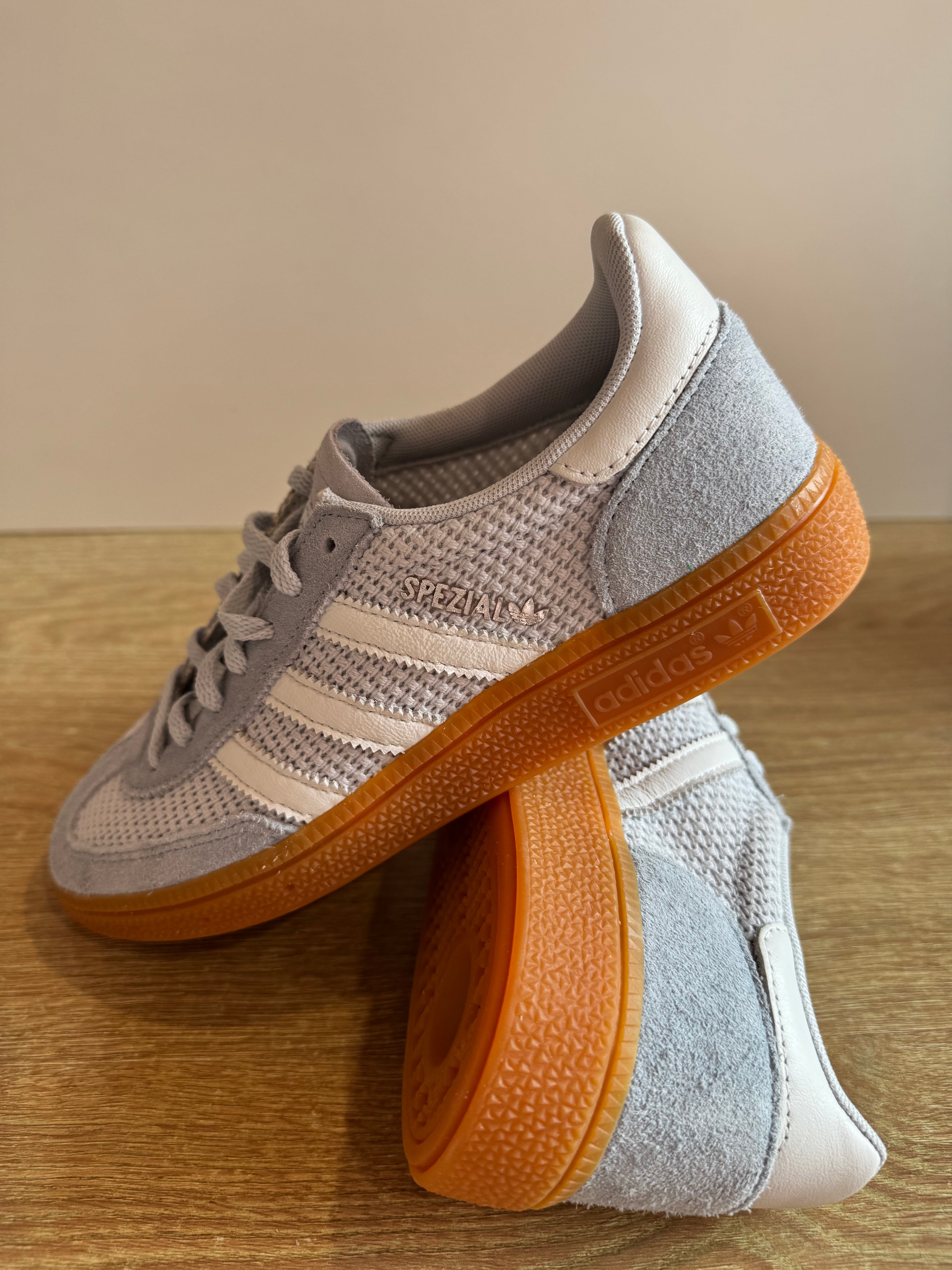 Adidas Handball Spezial "Halo blue white"