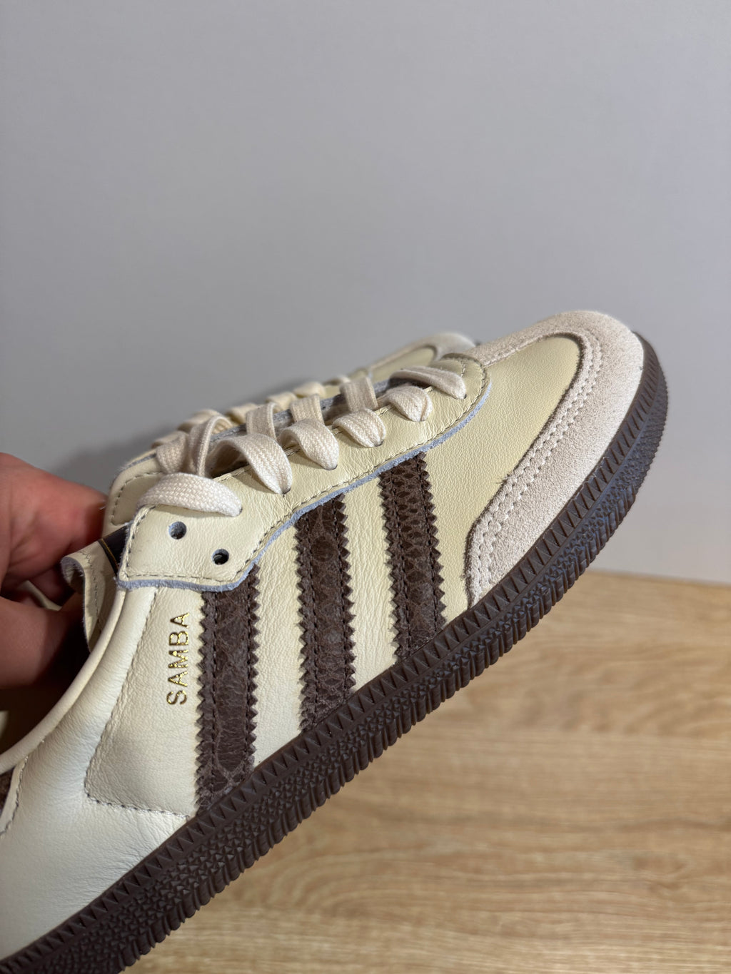 Adidas Samba OG "Cream White Earth Strata Maroon"