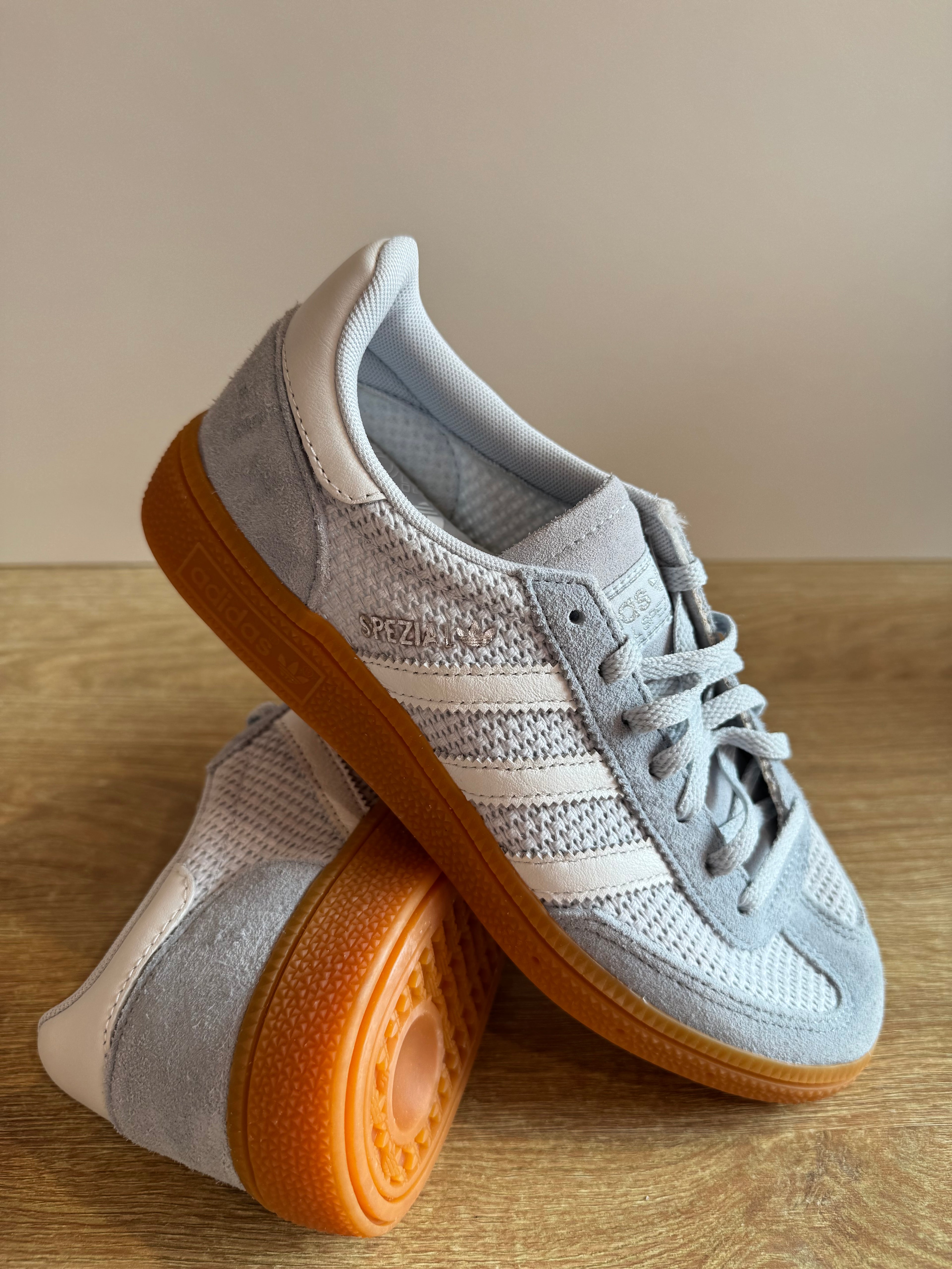 Adidas Handball Spezial "Halo blue white"