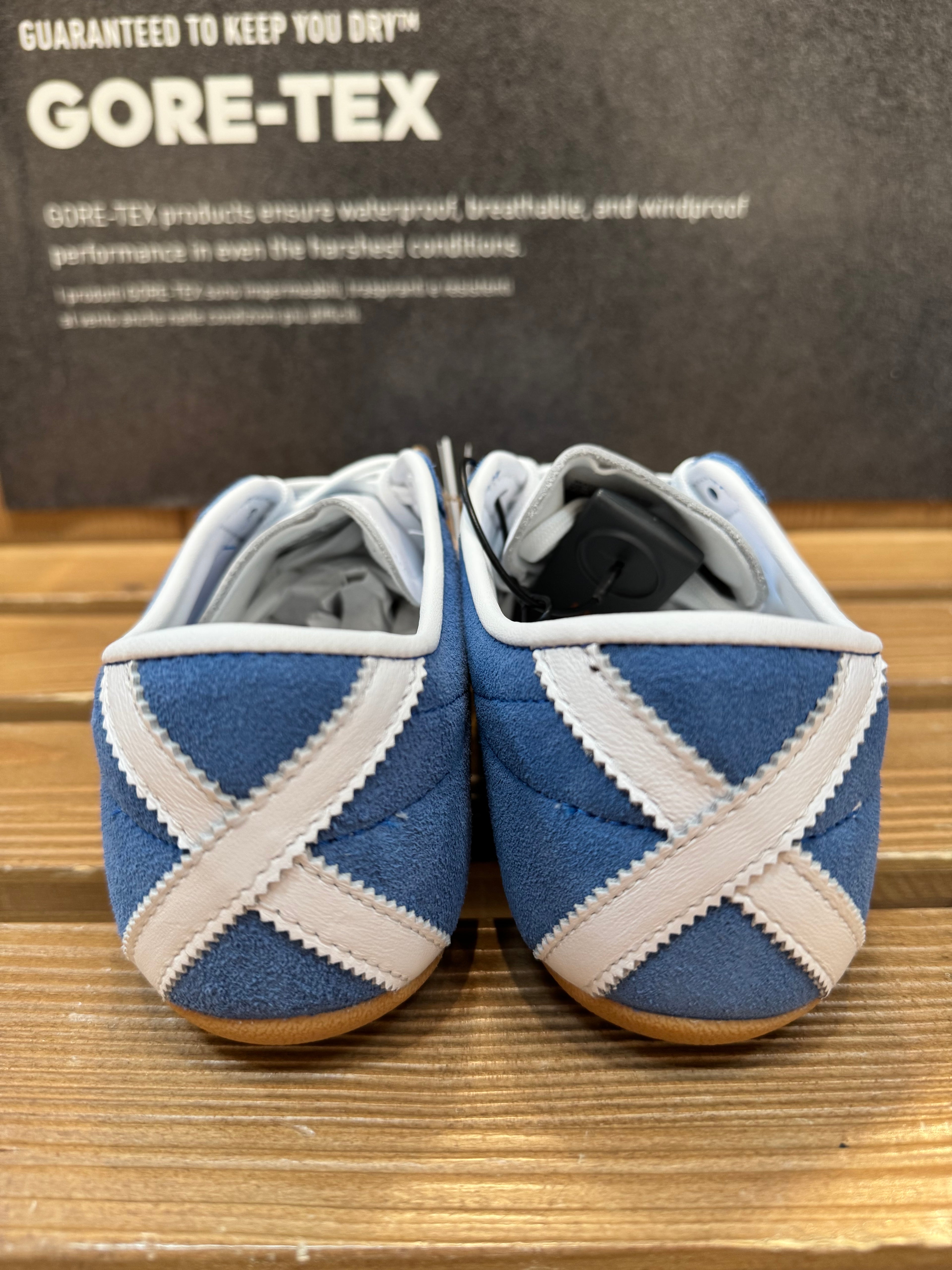 Adidas Tokio "Blu Bird"