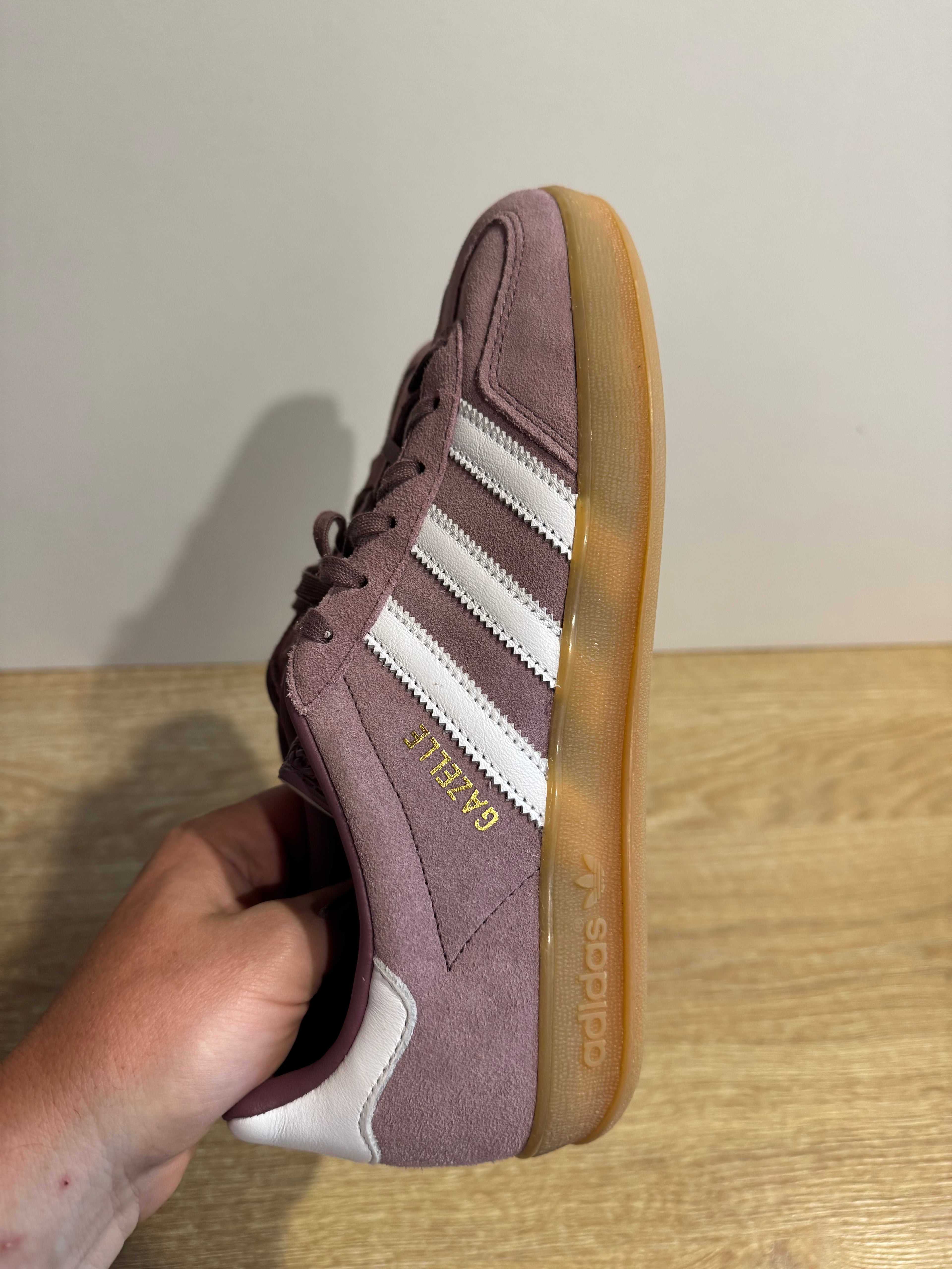 Adidas Gazelle Indoor "Shadow fig gum"