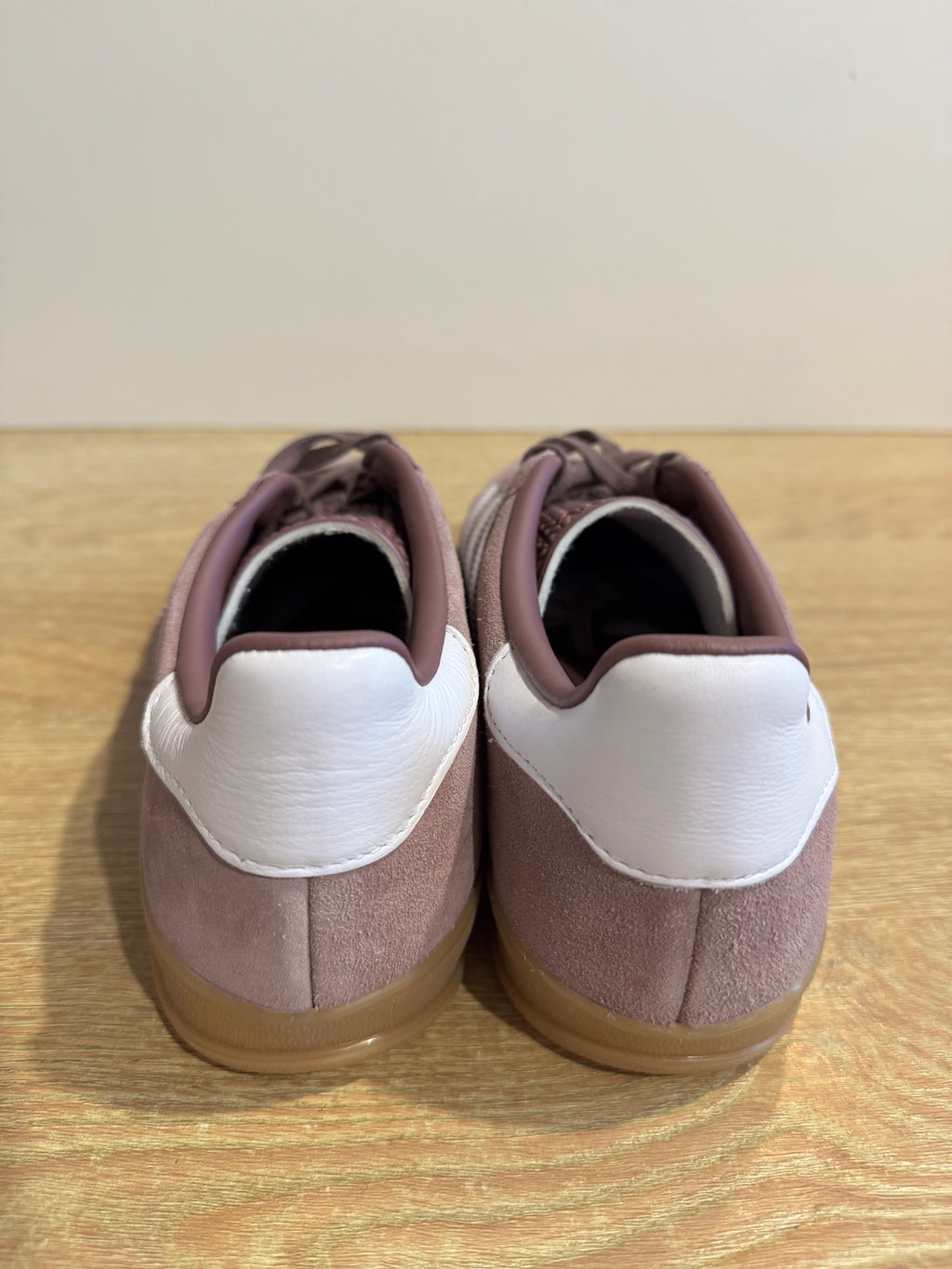 Adidas Gazelle Indoor "Shadow fig gum"