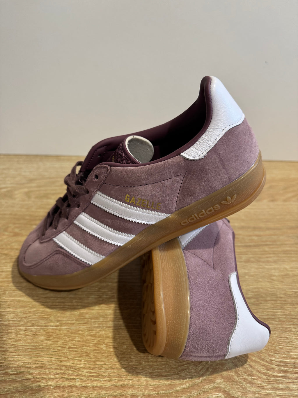 Adidas Gazelle Indoor "Shadow fig gum"