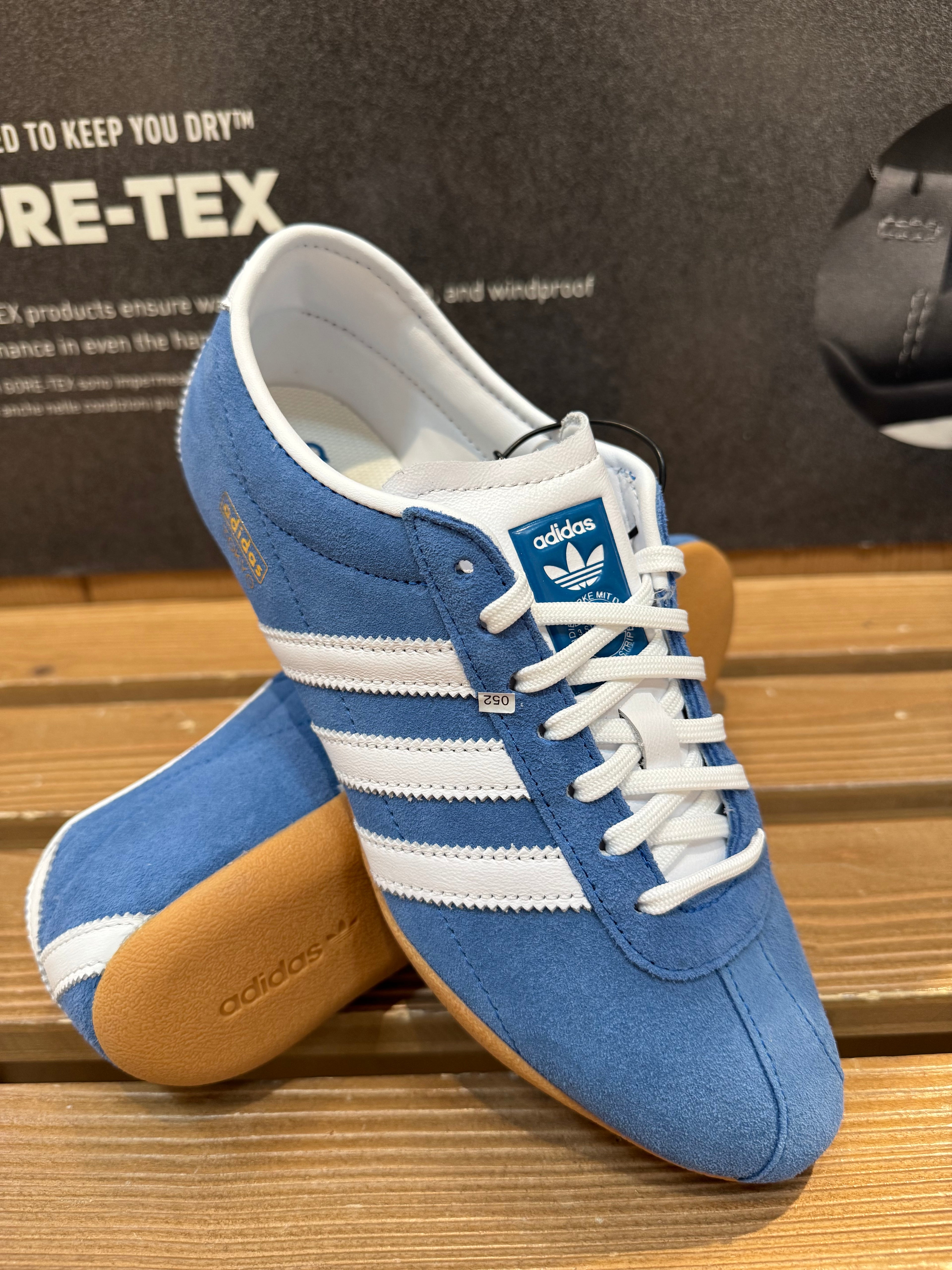 Adidas Tokio "Blu Bird"