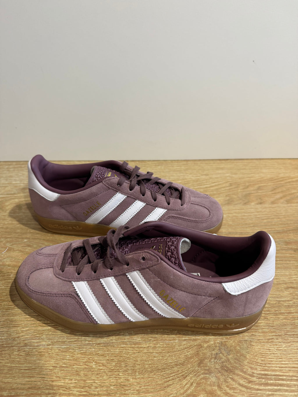 Adidas Gazelle Indoor "Shadow fig gum"