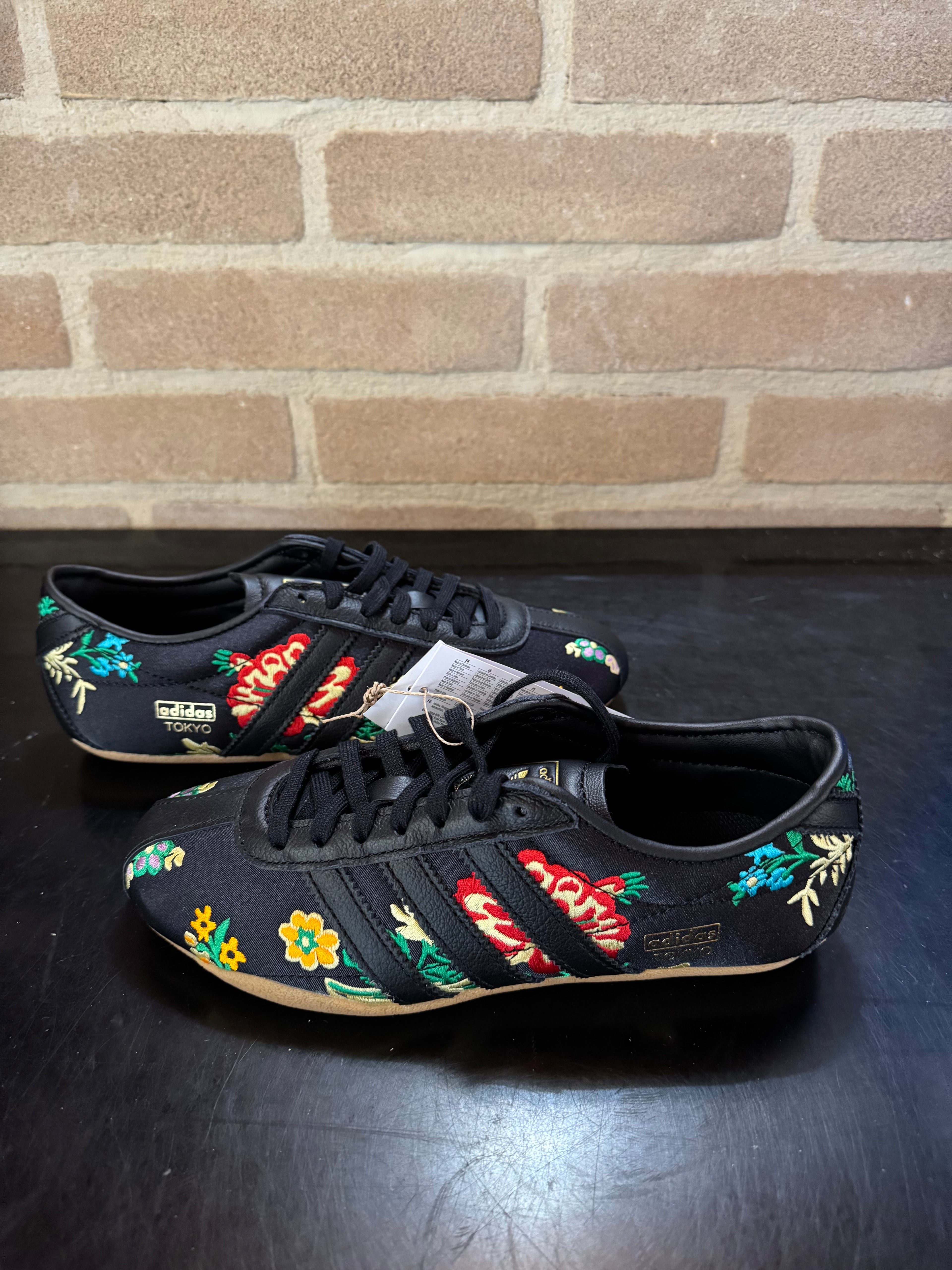 Adidas Tokio "Floral Embroidery pack-Black"