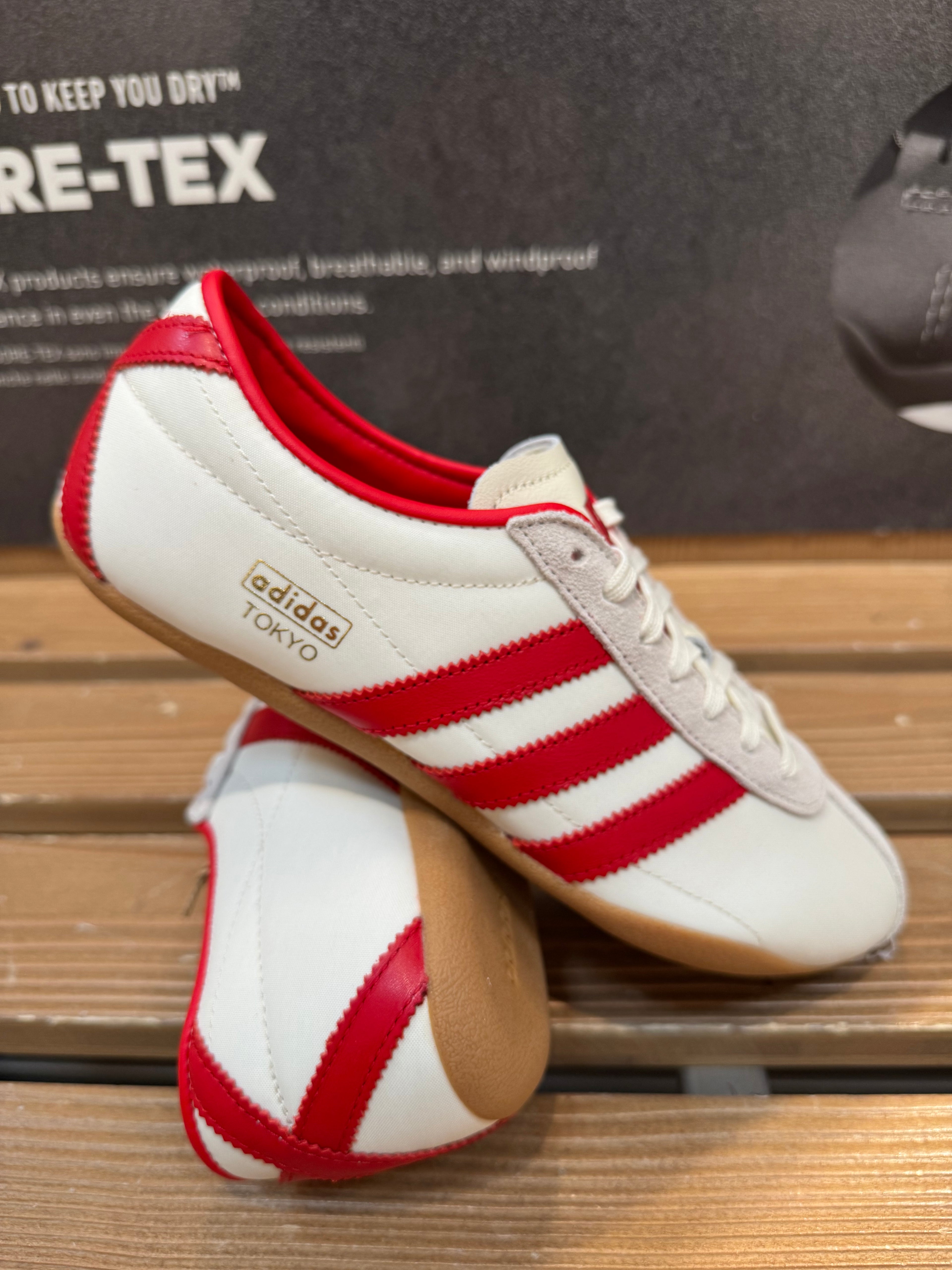 Adidas Tokio "Off white scarlet"