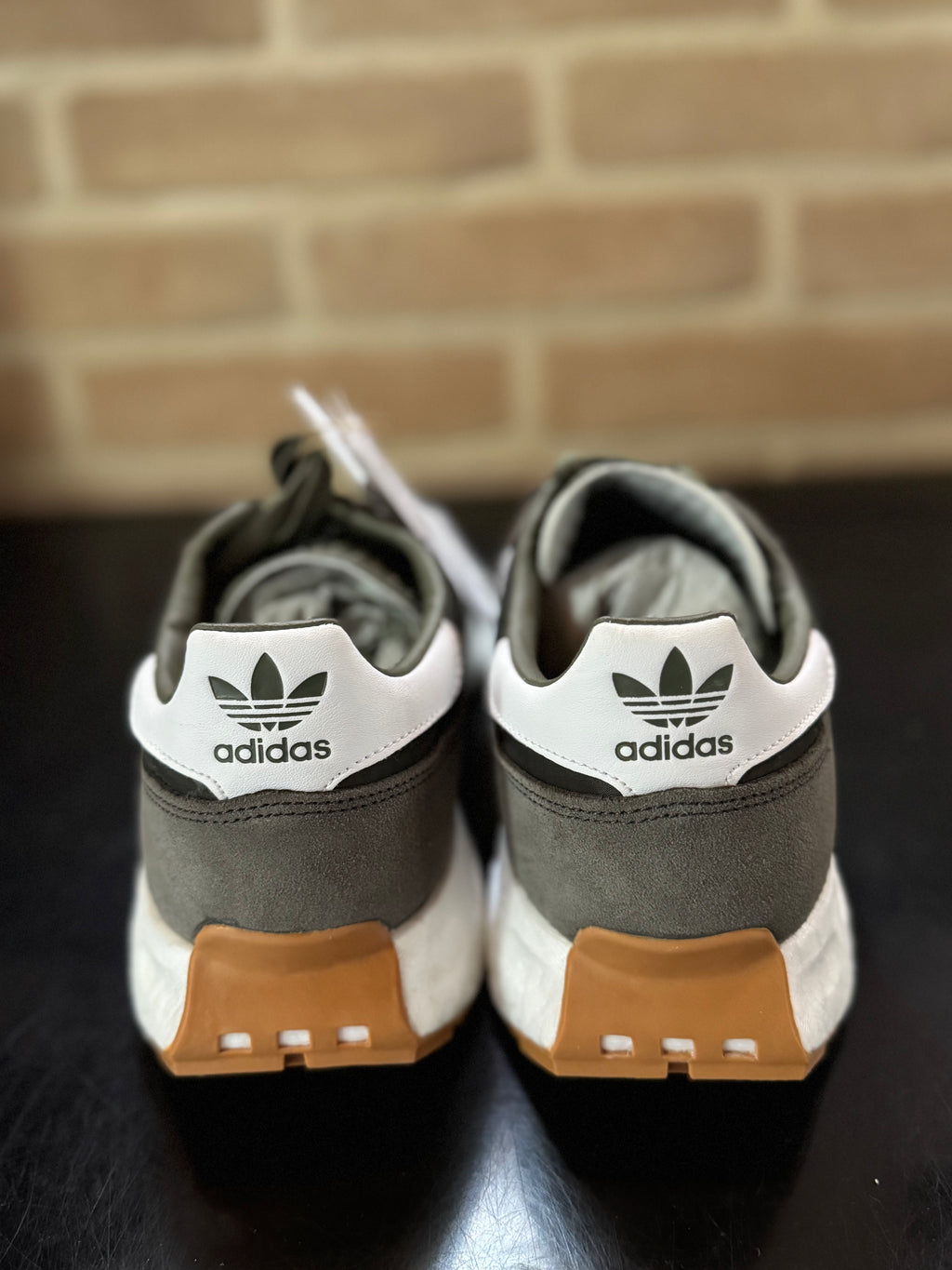 Adidas Retropy - Cachi/bianche